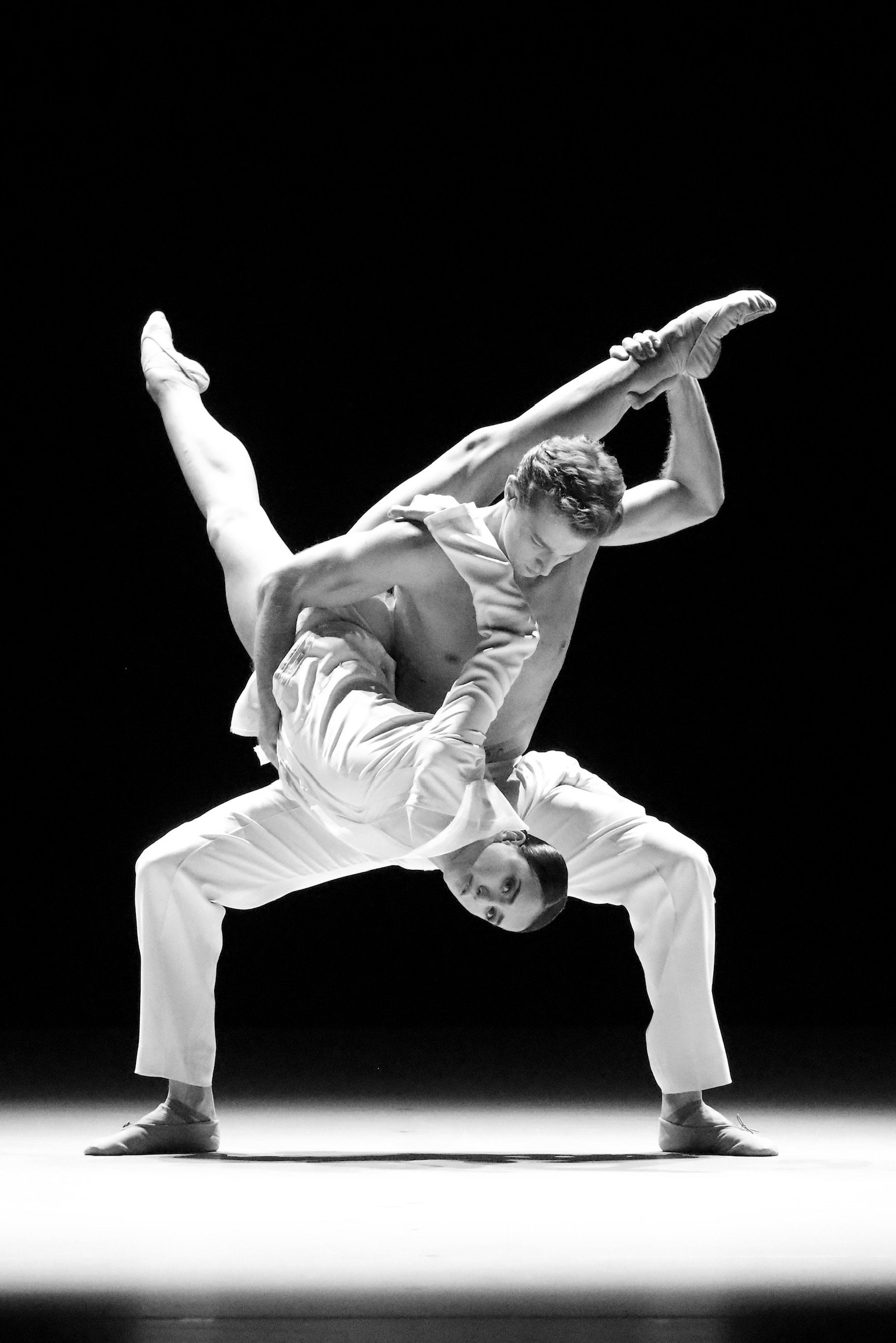 Silent Screen (Choreography by Sol León & Paul Lightfoot), Photo by Nicholas Mackay